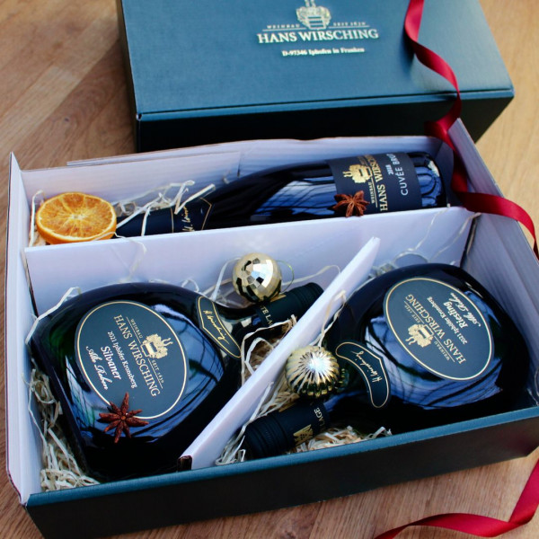 3er-Geschenkkarton weihnachtlich dekoriert