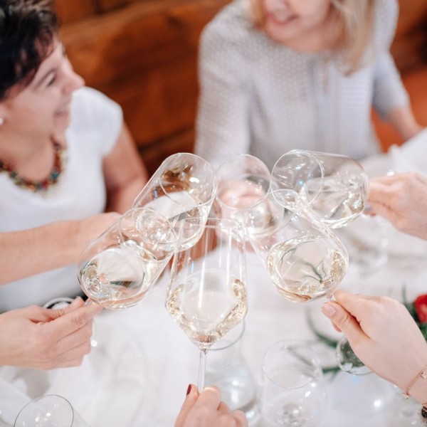 10. Januar: 19 Uhr | Öffentliche Weinprobe mit Brotzeit und Kellerführung